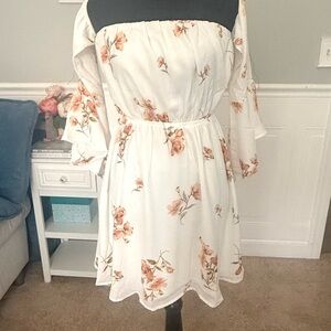 Lulus- Off-Shoulder White Floral Dress w/Peach flowers.